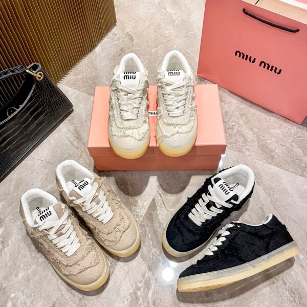 MIU Wander Sneakers - Sneakers