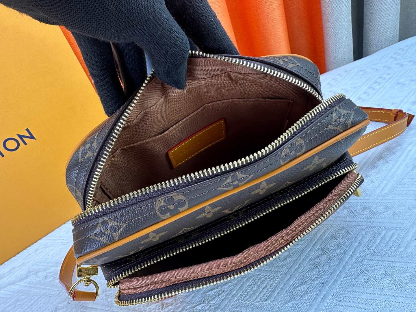 LV New Wave Camera Bag Monogram - Bag - Image 9