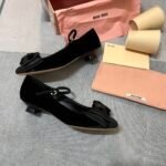 MIU Bow Detail Pumps – Heels