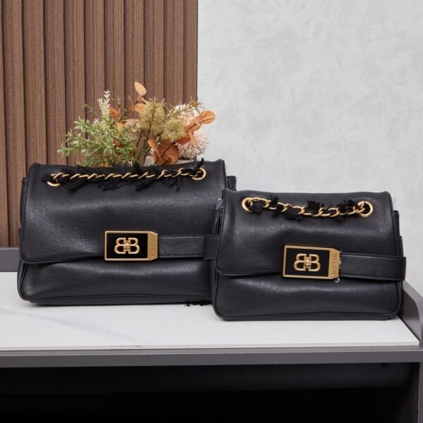 BAL Wrap the bag with a belt, this new element is amazing