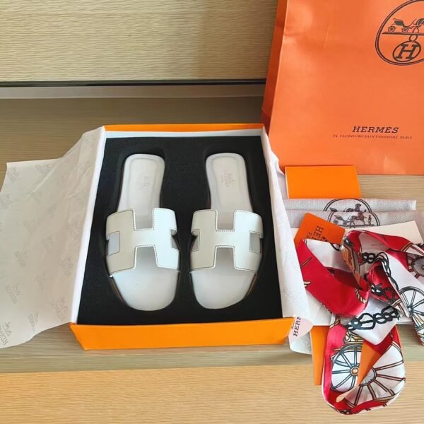 HM Oran Sandals - Slides