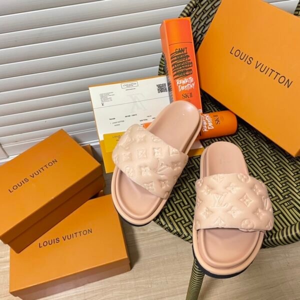 LV Waterfront - Slides