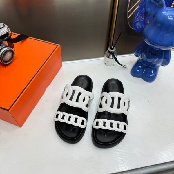 HM Chypre Sandals Black/White - Slides