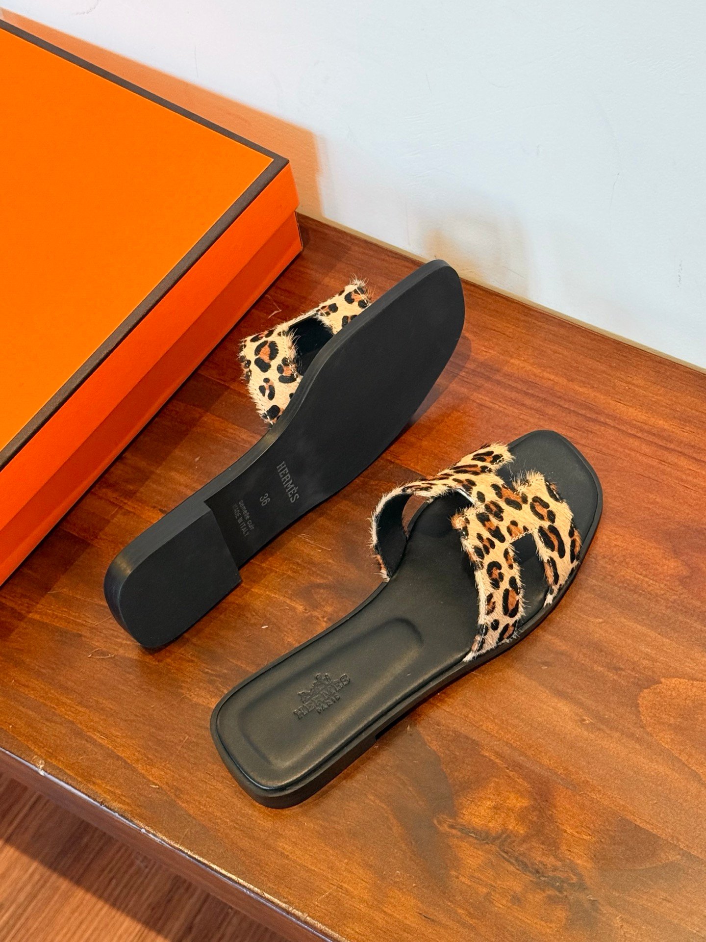 HM Oran Sandals Leopard - Slides - Image 7