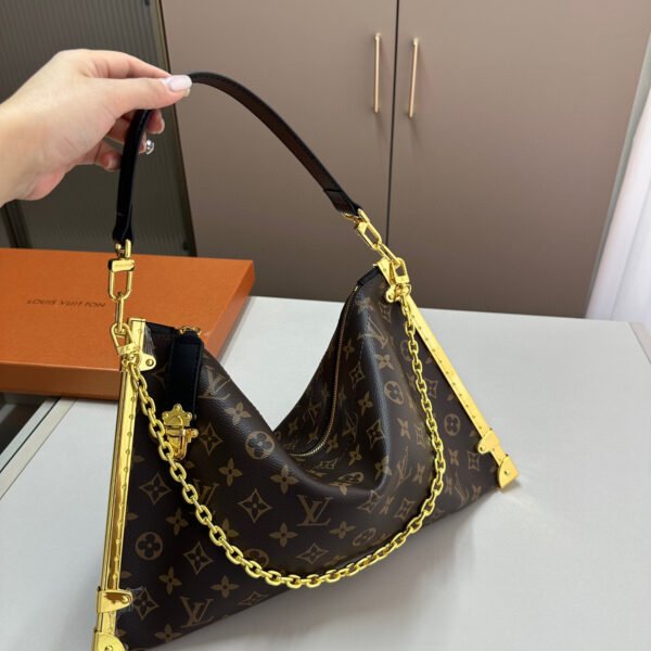 LV Pochette Métis East West - Bag