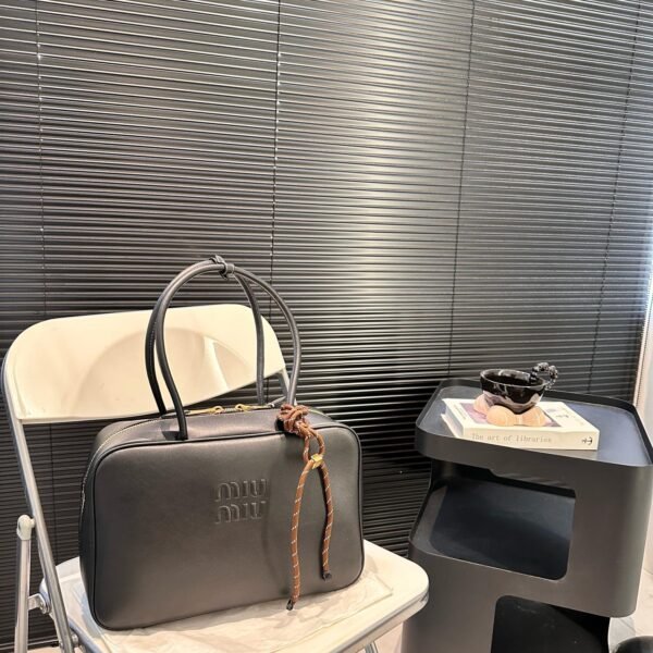 MIU Wander Matelassé Black Leather - Bag