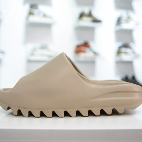 AD Yeezy Slide - Slides