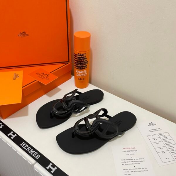 HM Oran Sandals - Sandals