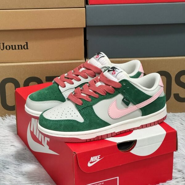 NK Dunk Low - Sneakers