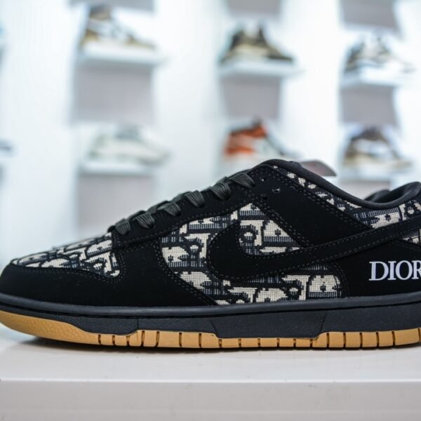 CD Dunk Low Black Oblique - Sneakers