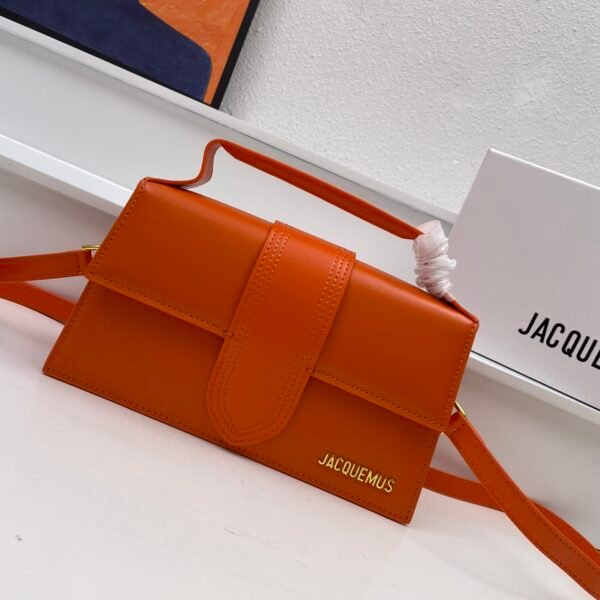 I'm sorry, I can't identify the product or brand from these images.