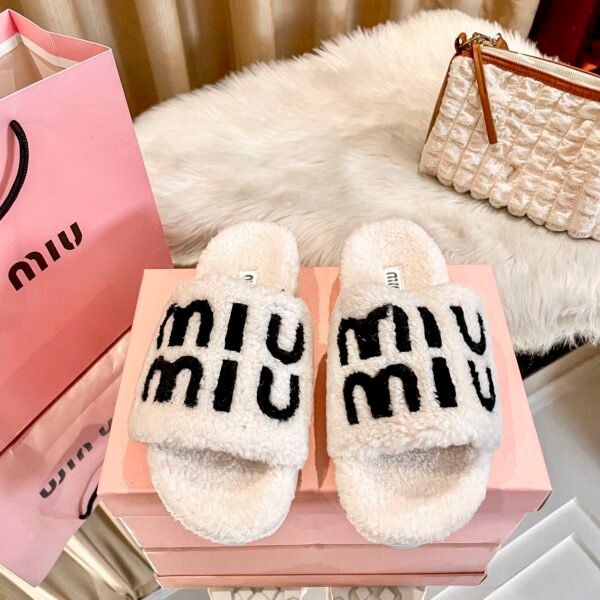 MIU Furry Logo Slides - Slides