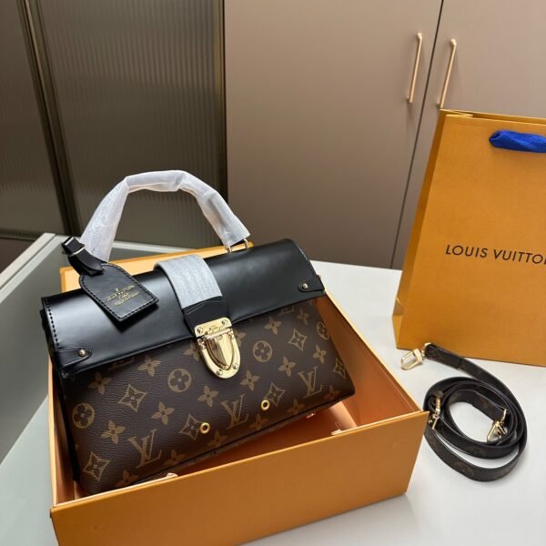 LV Pochette Metis Monogram - Bag