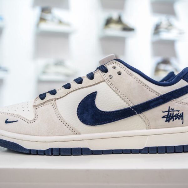 NK Dunk Low Pro SB Stussy Cherry White/Navy - Sneakers