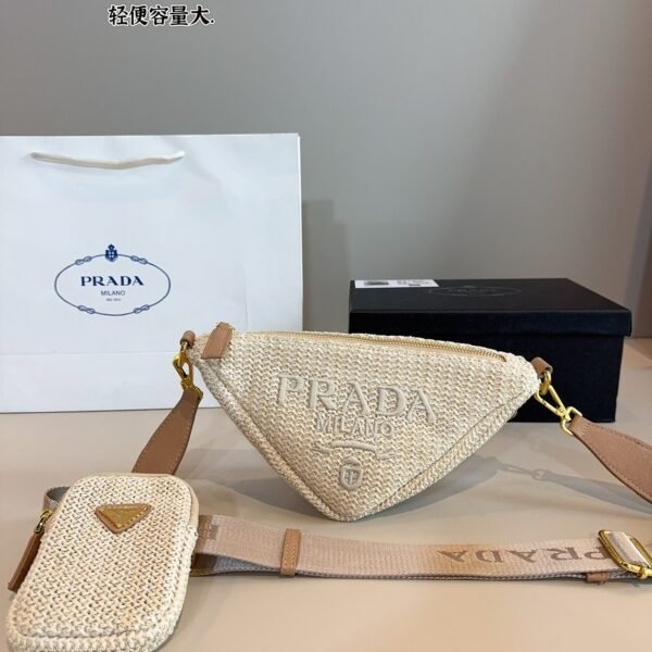 PR Raffia Triangle - Bag
