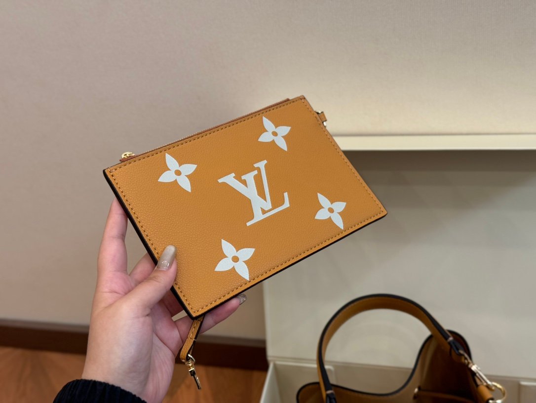 LV Neonoe Monogram Giant - Bag - Image 6