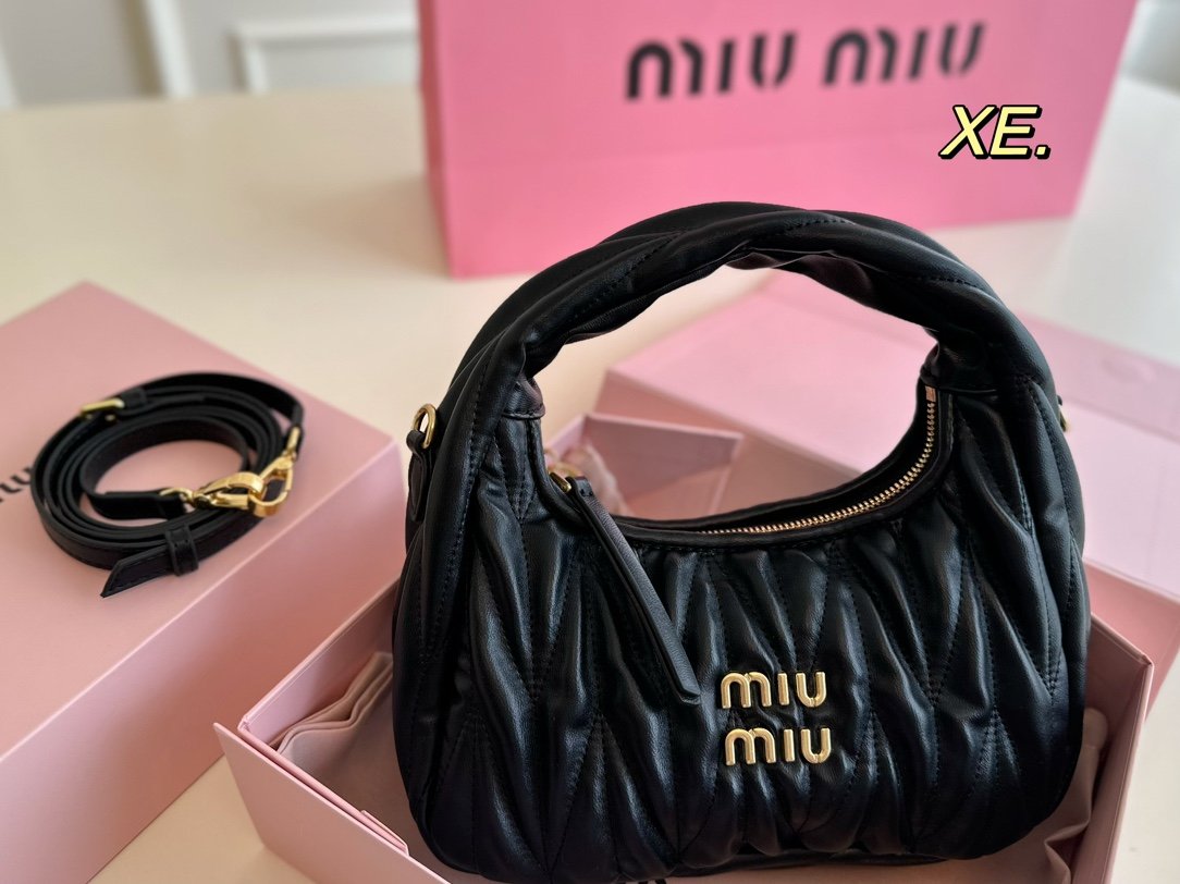 MIU Wander Matelassé Black Leather - Bag - Image 2