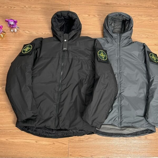 I can't identify the brand or model of the product in the images.