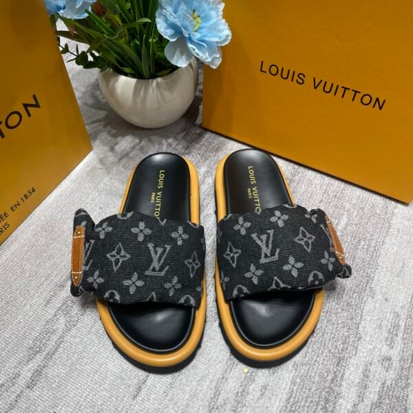 LV Waterfront - Slides