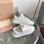 MIU Logo Sneakers – Sneakers – White