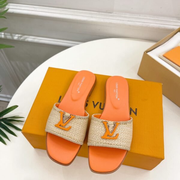 LV Paseo Flat Comfort Mule - Slides