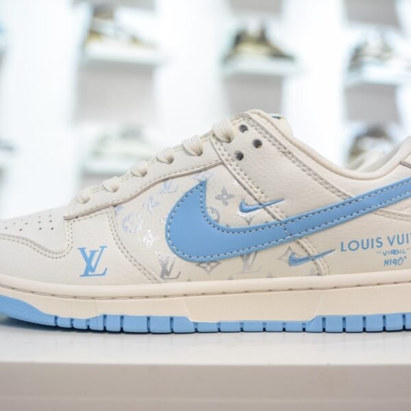 NK Dunk Low x LV - Sneakers