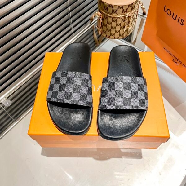 LV Waterfront - Slides