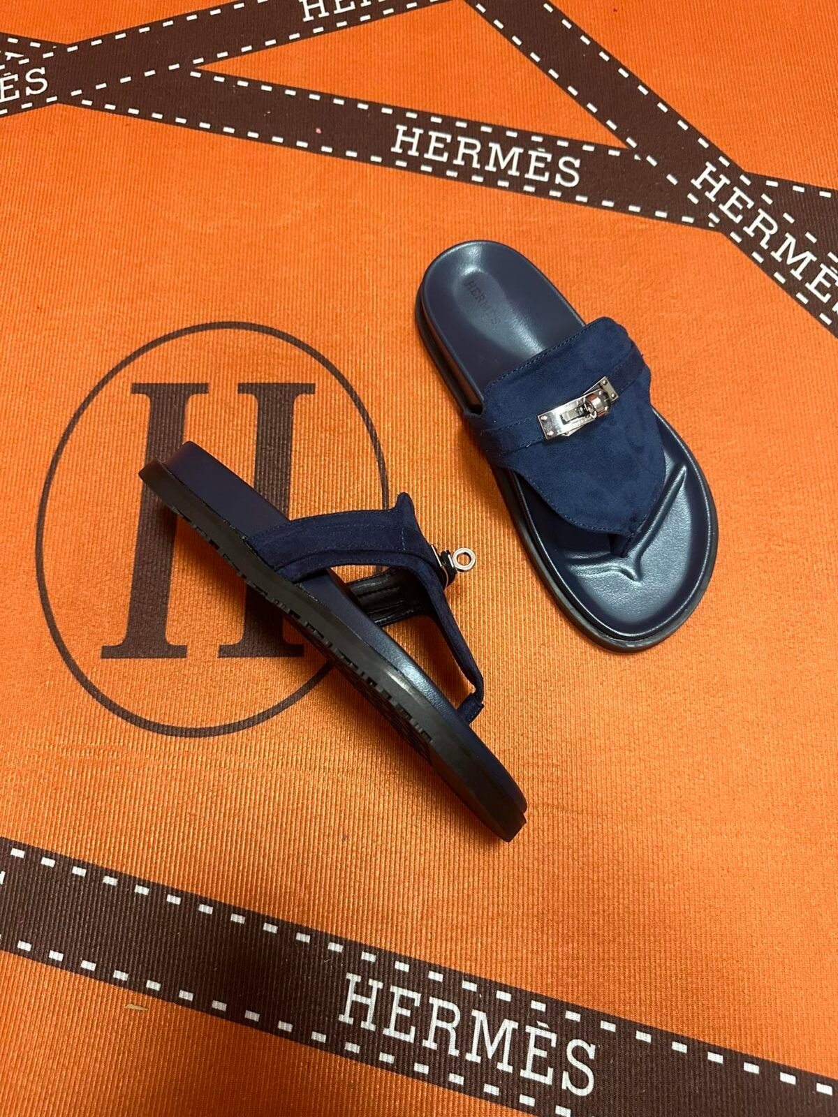 HM Oran Sandals – Slides – Silver — 2