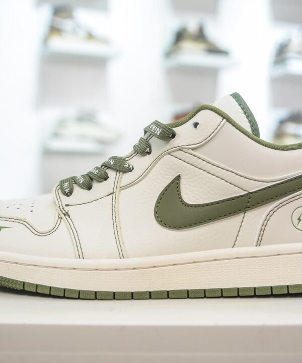 NK Air Jordan 1 Low OG SP Travis Scott – Sneakers