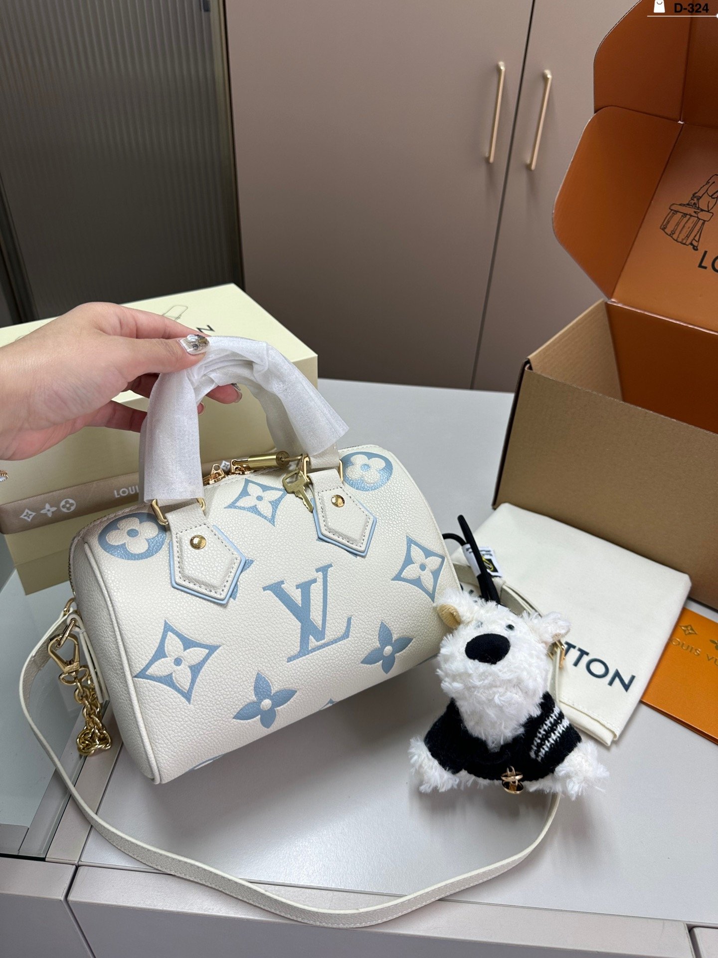 LV Speedy Bandoulière 20 Monogram Empreinte - Bag