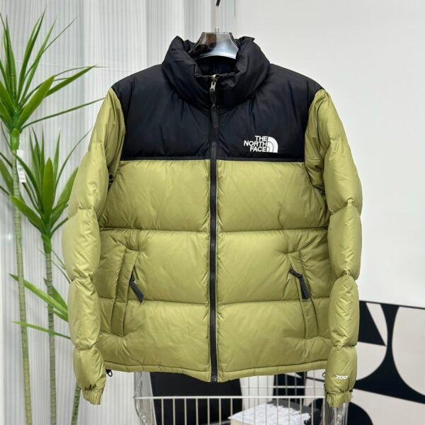 ```  
TNF 1996 Retro Nuptse Jacket Green/Black - Jacket  
```