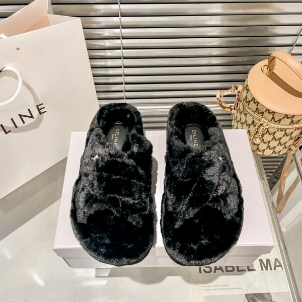 CEL Triomphe Furry Slippers - Slides