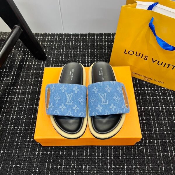 LV Waterfront - Slides