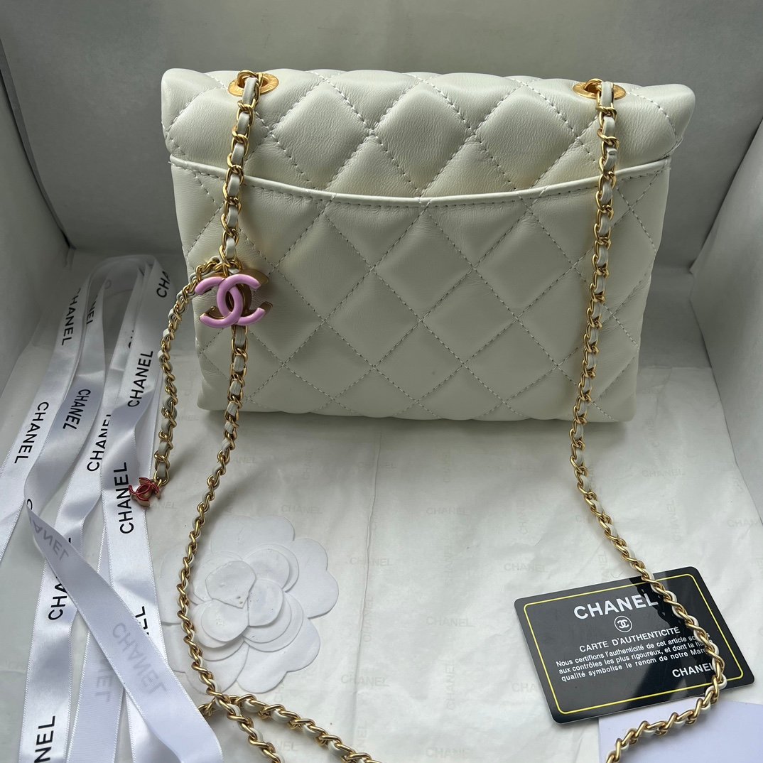 CC Classic Flap Medium White Lambskin - Bag - Image 8