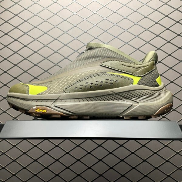 HK Transport - Sneakers