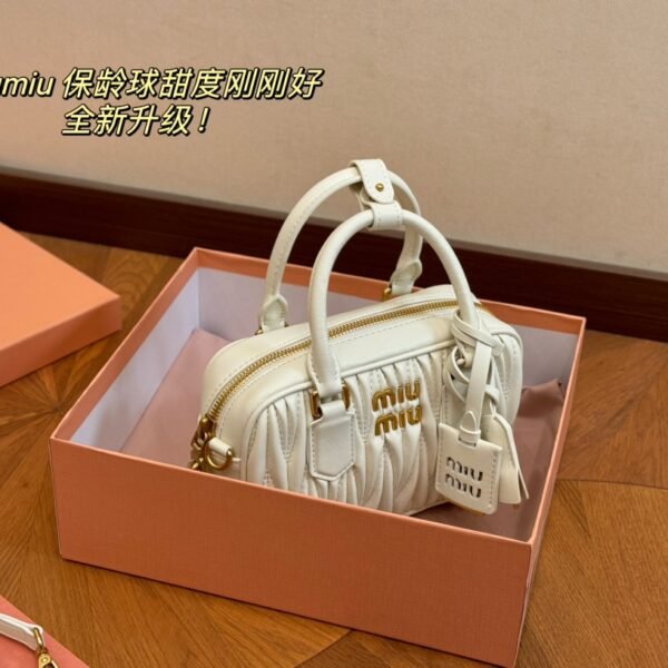 MIU Matelassé Bowling Bag White Leather - Bag