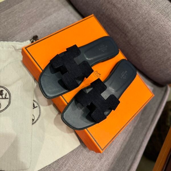 HM Oran Sandals Black Leather - Sandals