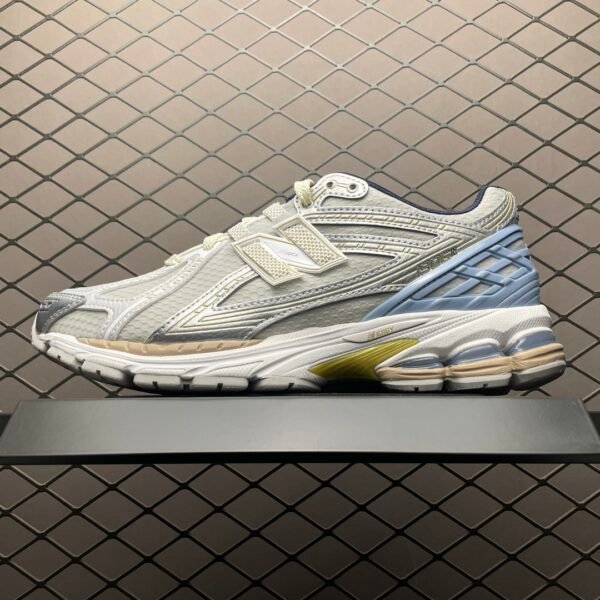 NB 2002R - Sneakers