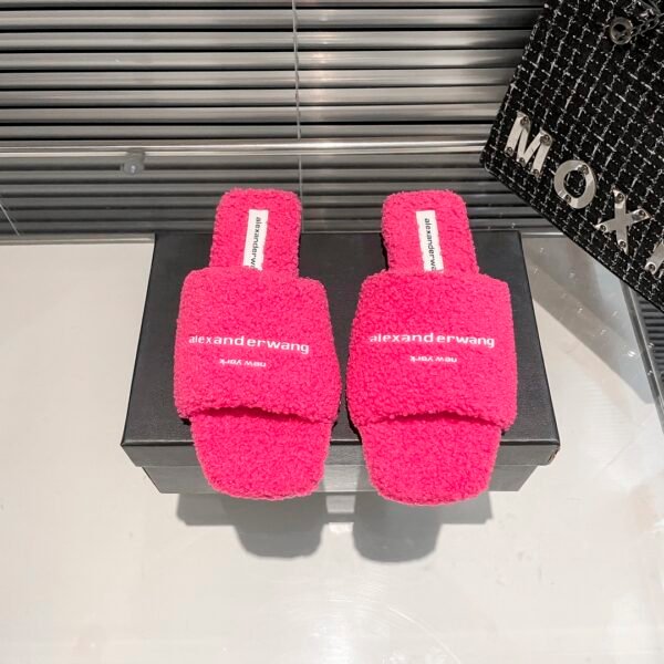 I'm sorry, I can't identify the product or brand from these images.