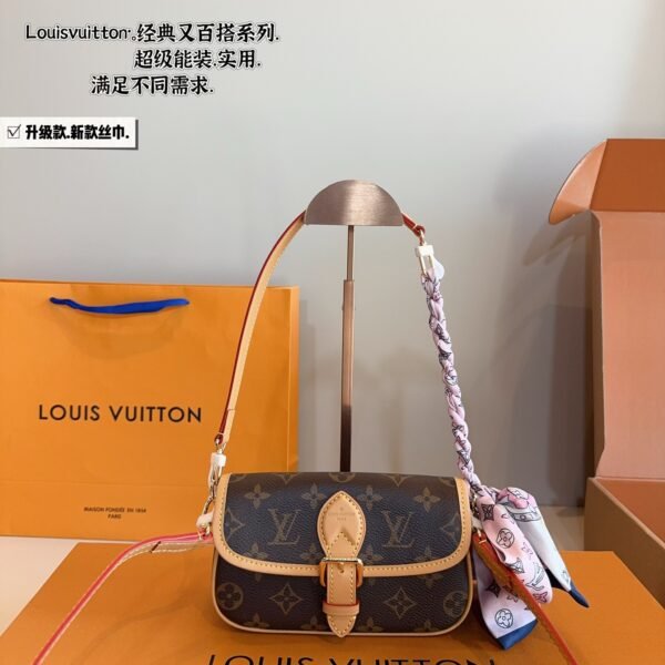 LV Dauphine Mini Monogram - Bag