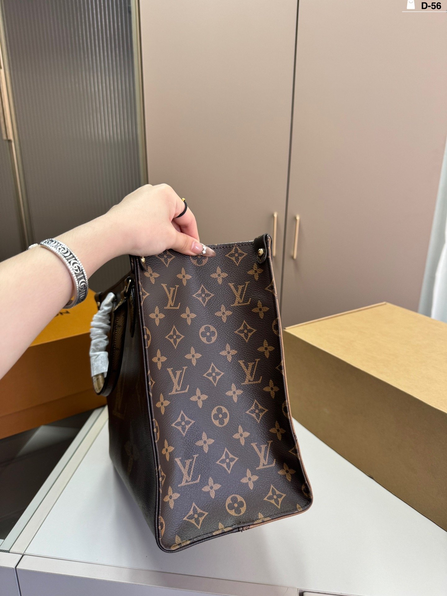 LV OnTheGo GM Monogram Reverse - Bag - Image 7