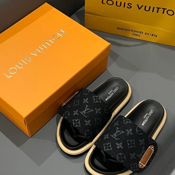 LV Paseo Flat Comfort Mule Monogram - Slides