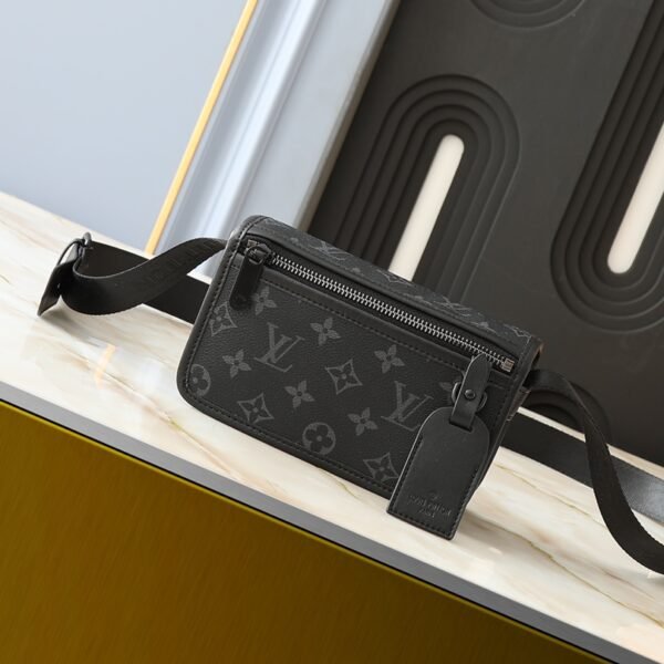 LV Outdoor Messenger - Bag