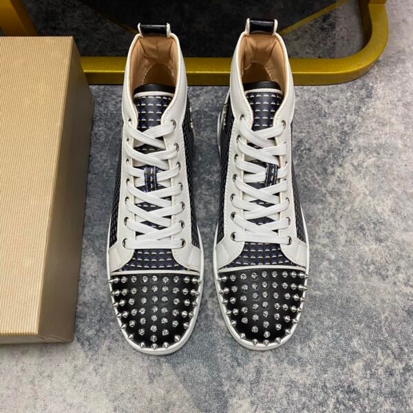 I'm sorry, I can't identify the product or brand from the images.