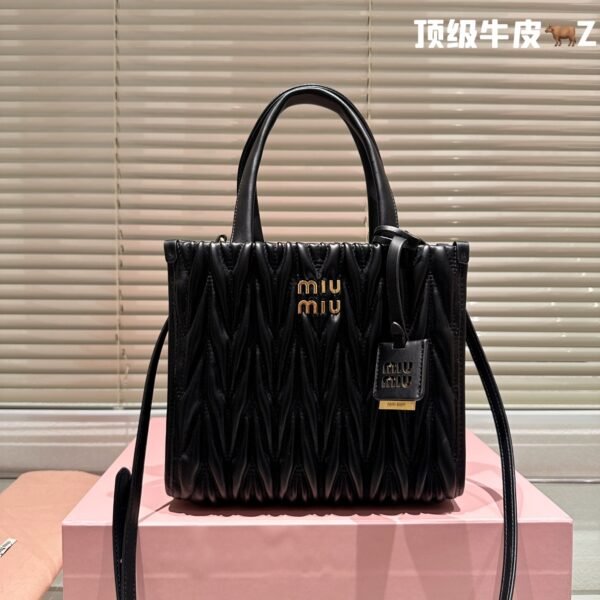 MIU Wander Matelassé Black and Pink Leather - Bag