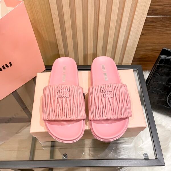 MIU Matelassé Slides - Slides