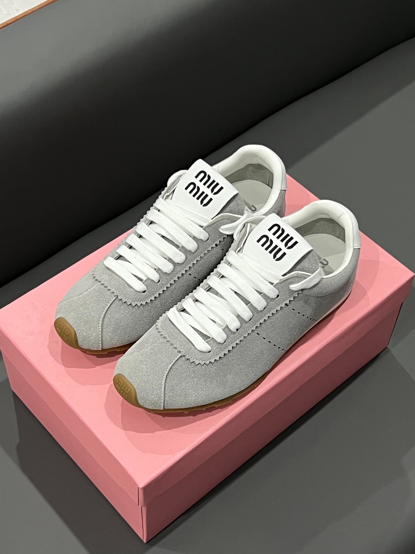 MIU Retro Trainer Grey Suede - Sneakers
