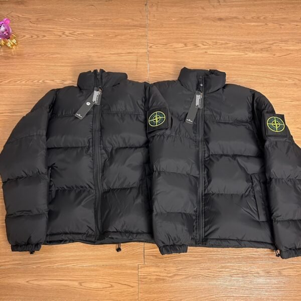 I'm sorry, I can't identify the product or brand from these images.