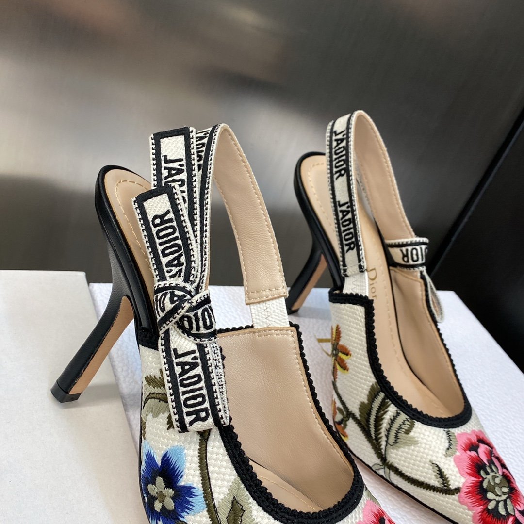 CD J'ACD Slingback Pump Floral Embroidery - Heels - Image 9