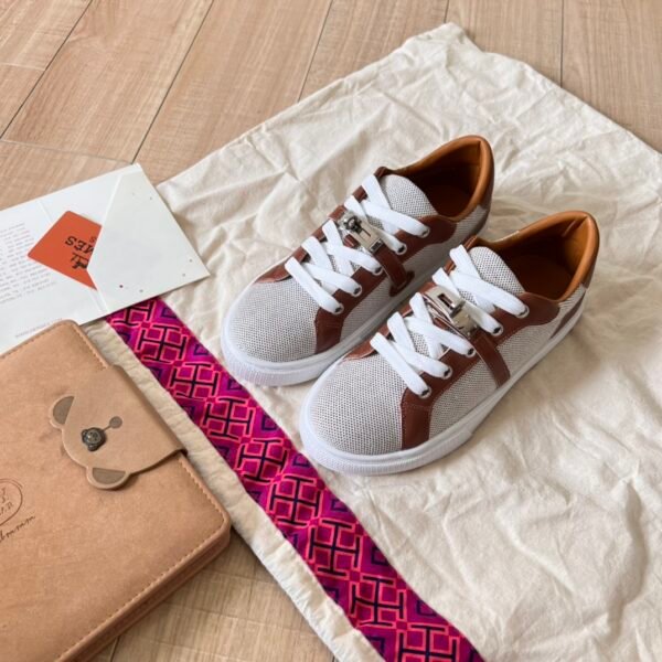 HM Kelly Buckle Sneakers - Sneakers
